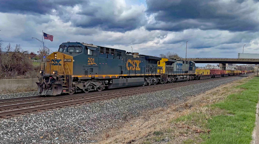 CSX 201 leads M331.